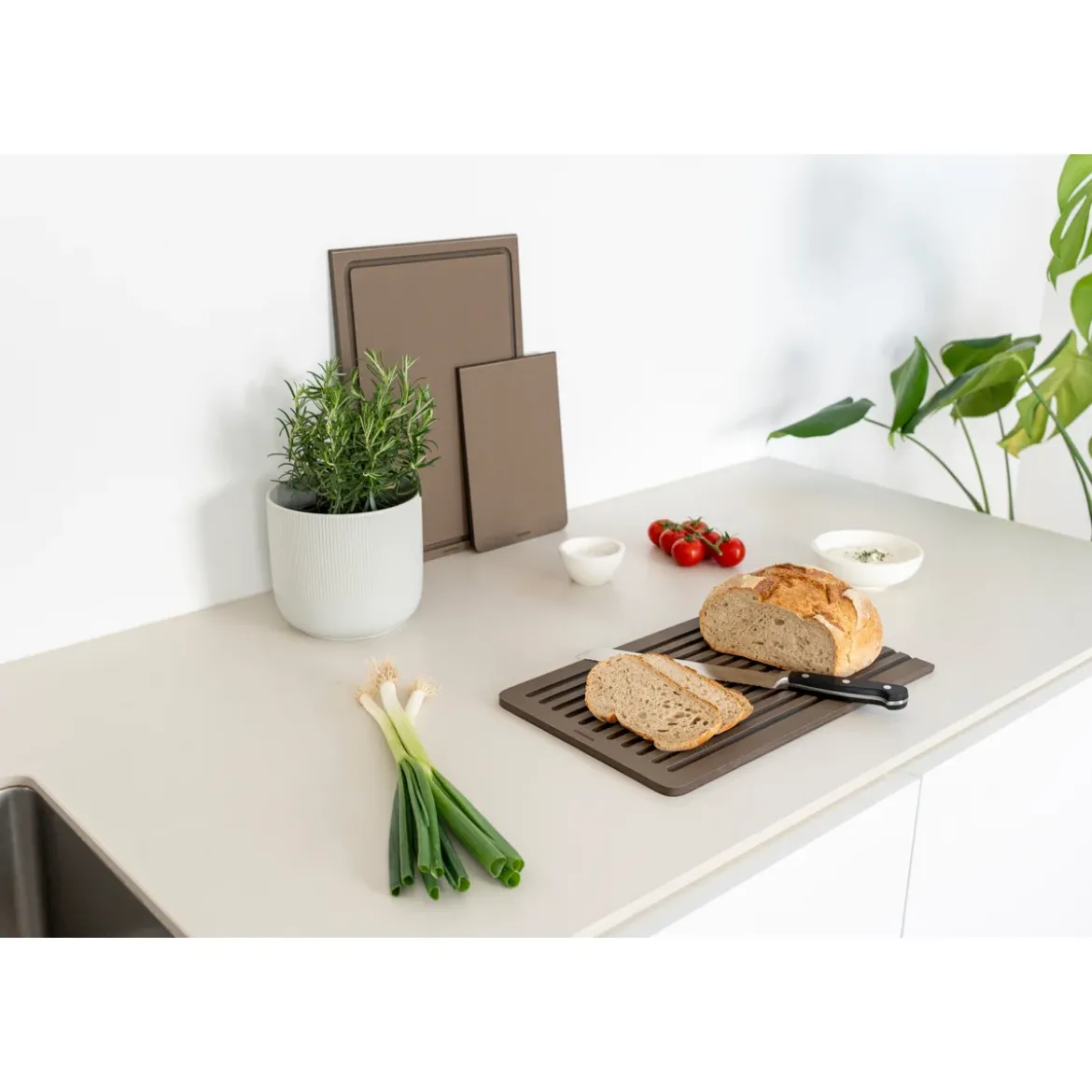 Continenta Duracore Brotschneidebrett 38,5x23,5x0,9 cm braun