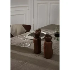 ferm LIVING Gewürzmühle 21 cm Cairn dunkelbraun