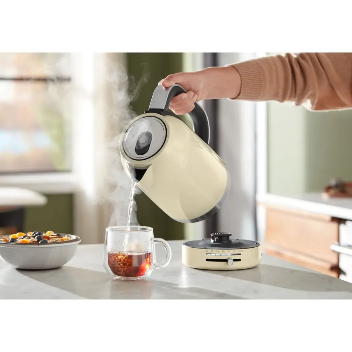 KitchenAid Wasserkocher 1,7 l 2400 W Crème